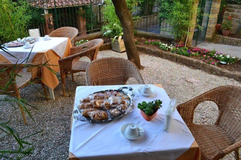 La Luna Di Roma B&B Exteriör bild